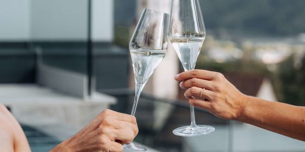 Last Minute: Cheers to your Luxury New Year's Holidays